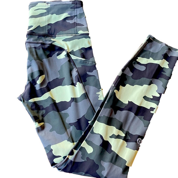 lululemon athletica Pants - Lululemon Fast Free HR Tight 25” Camo Size 4 Crispin Green Pockets